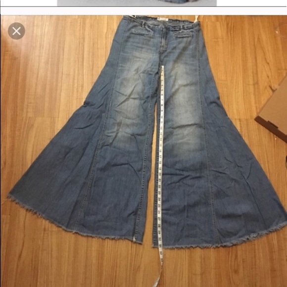 Free People Denim - Free people extreme flare jeans size 28